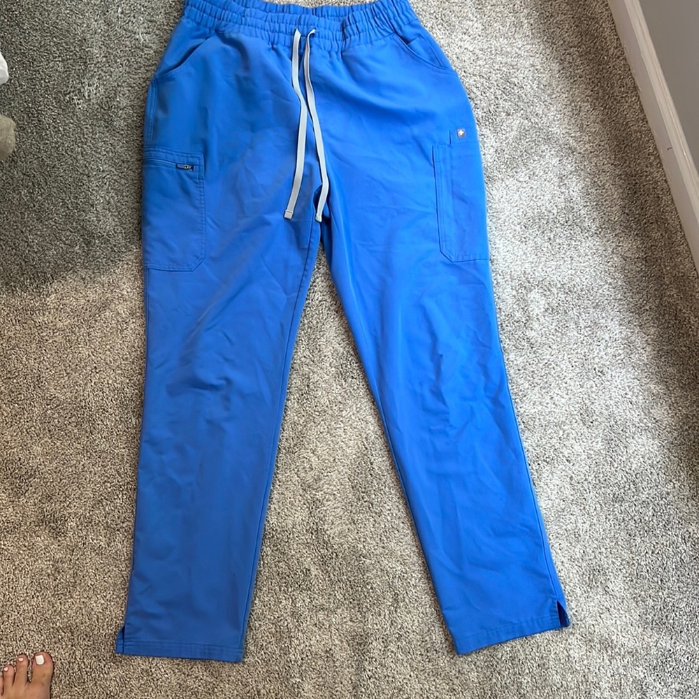 COPY - Figs high waisted Yolanda scrub pant. size large